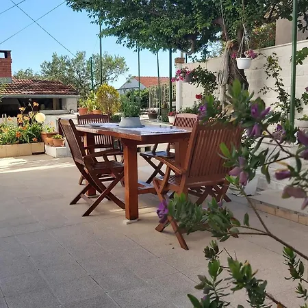 And With Parking Space Hvar - 13161 Maison d'hôtes